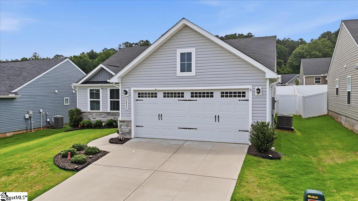 2435 Merrill Way Inman, SC 29349 - Photo 3 of 38