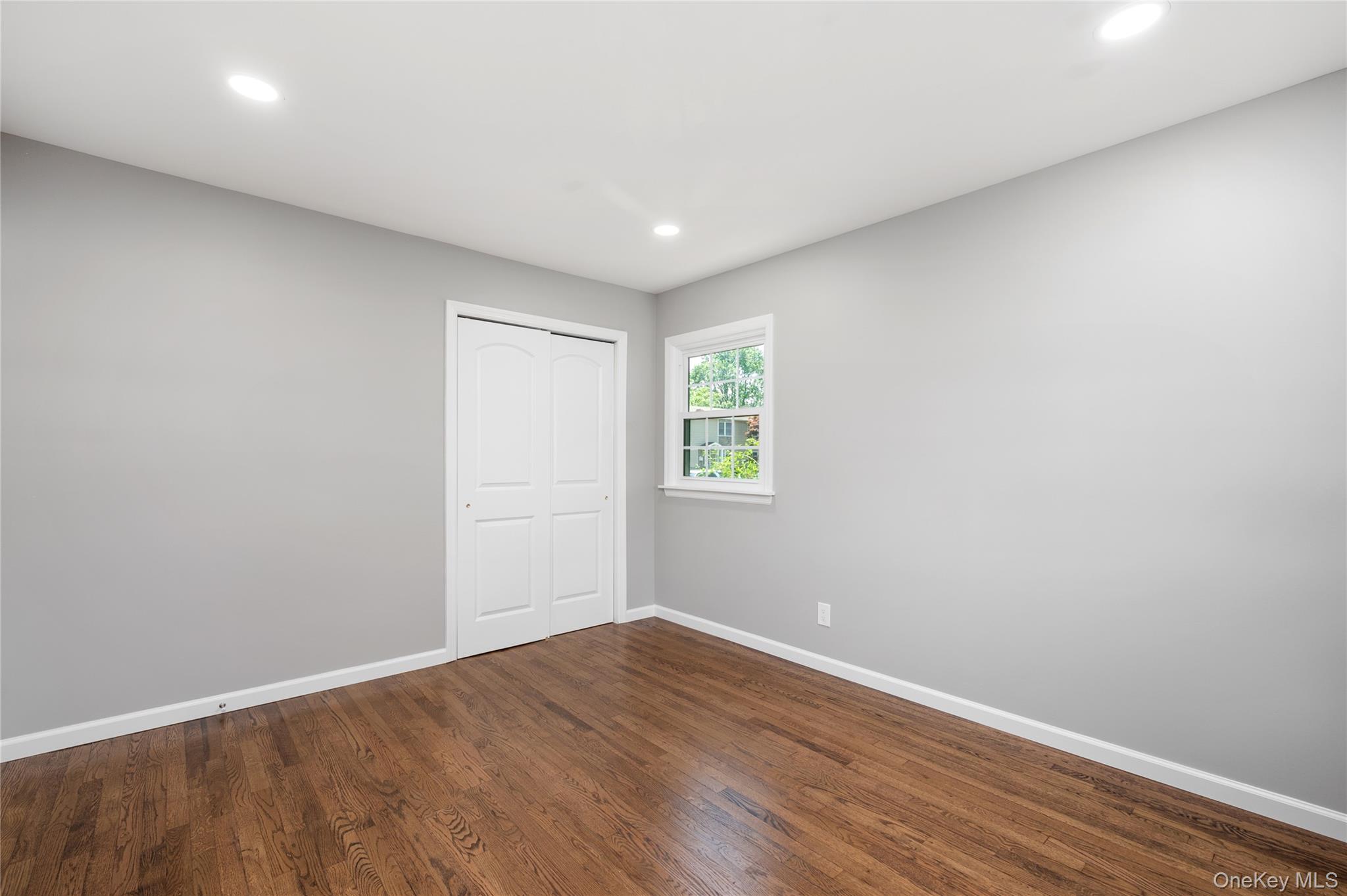 258 Gilling Road Seaford, NY 11783 - Photo 13 of 23