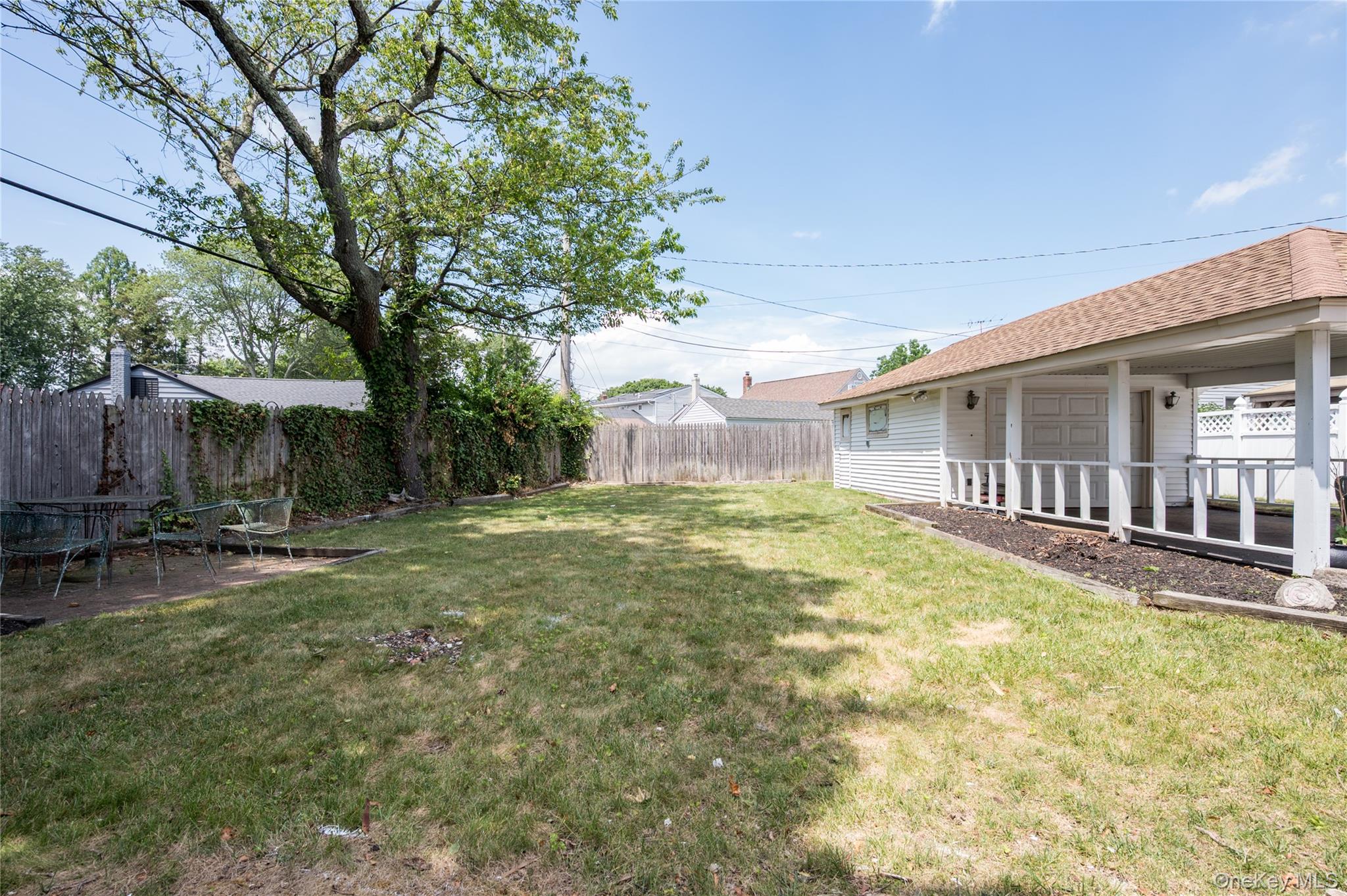 258 Gilling Road Seaford, NY 11783 - Photo 20 of 23