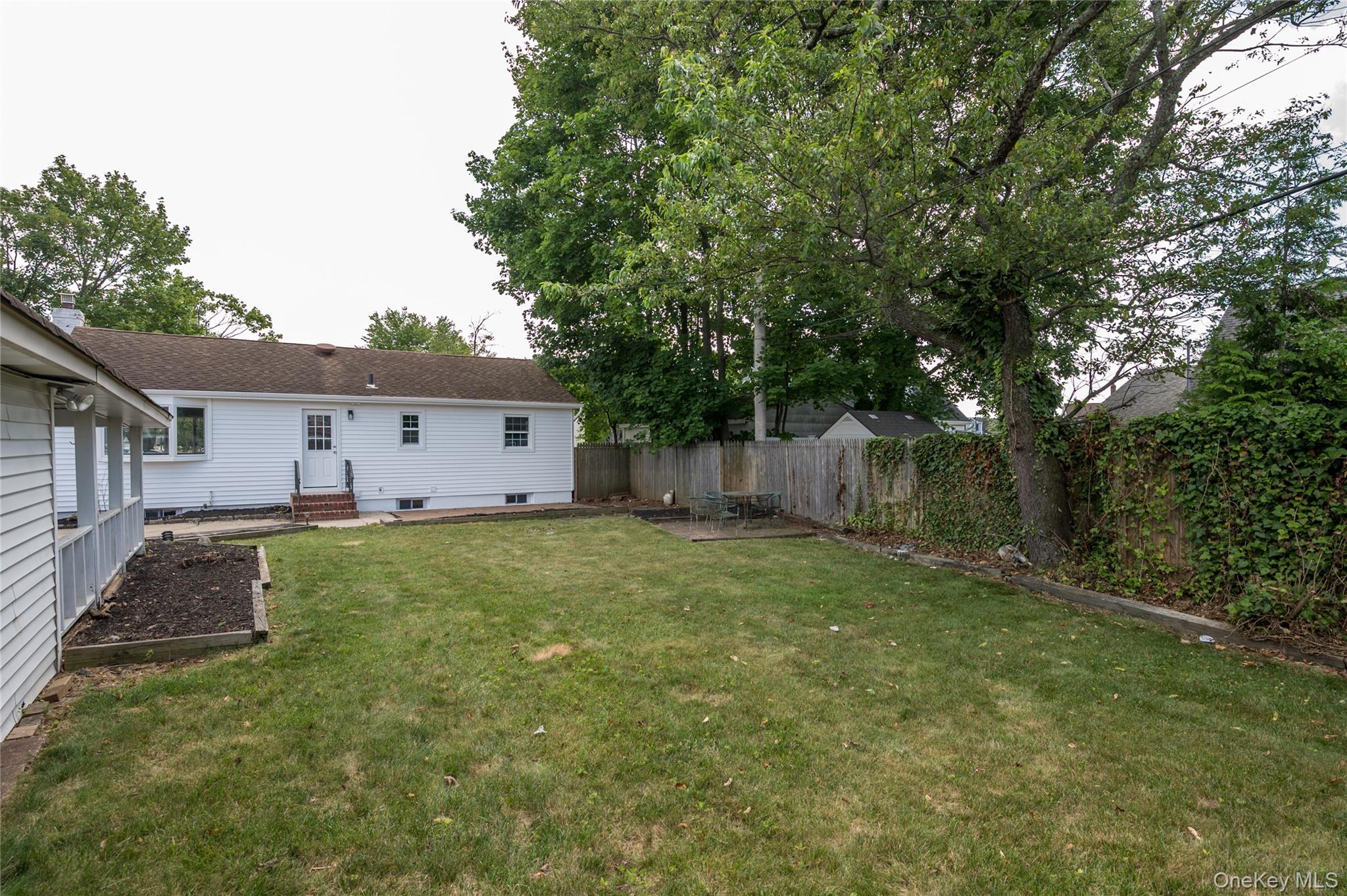 258 Gilling Road Seaford, NY 11783 - Photo 23 of 23