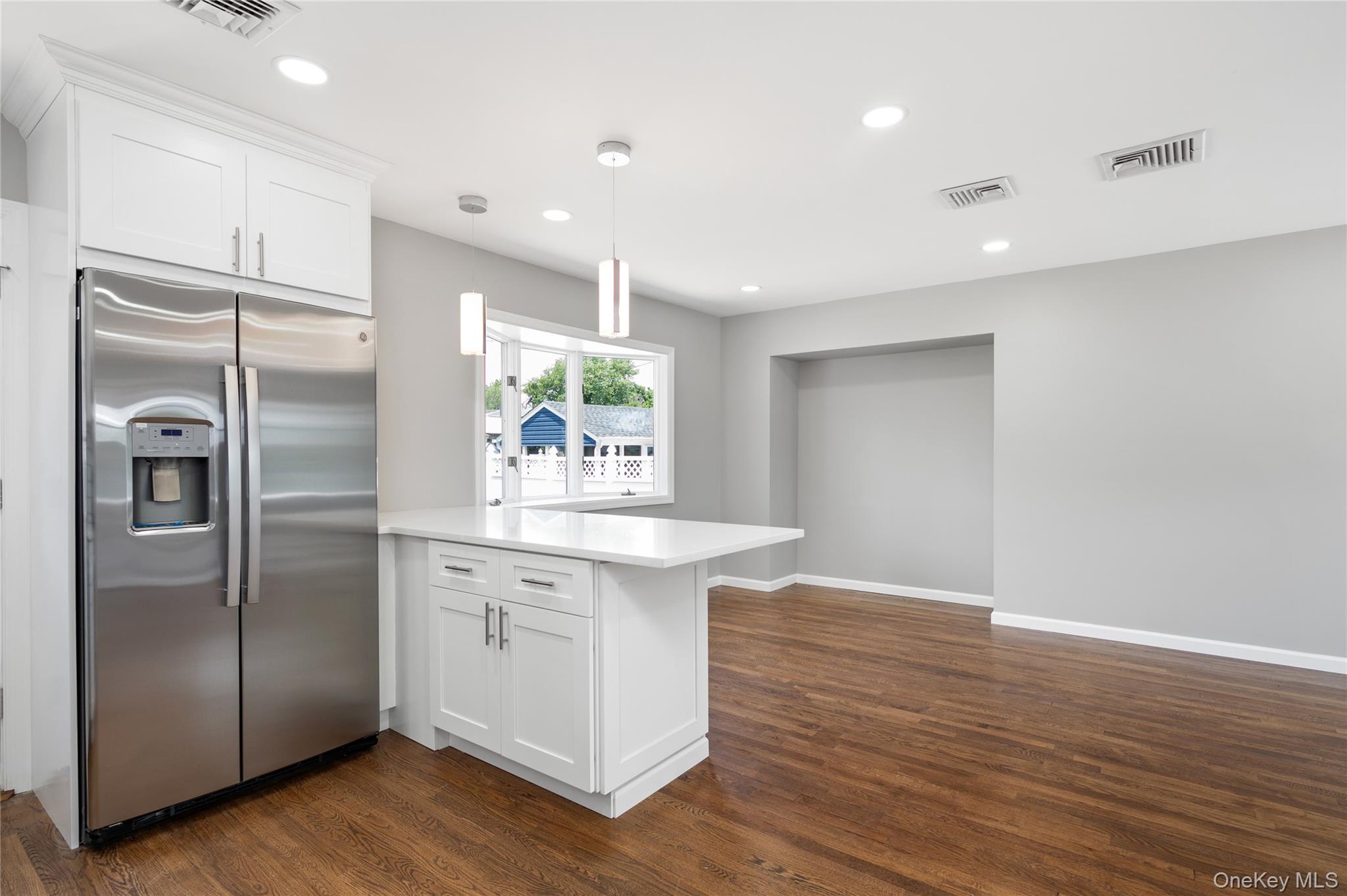 258 Gilling Road Seaford, NY 11783 - Photo 10 of 23