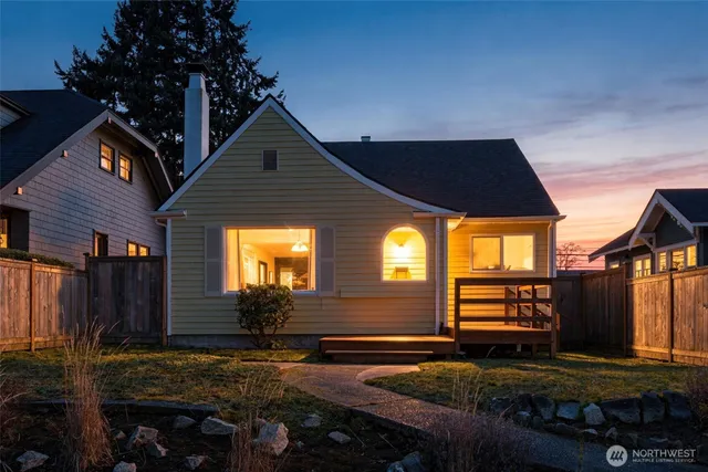 $485,000 | 1216 South Grant Avenue, Tacoma, WA 98405