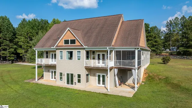 $750,000 | 842 Dunklin Bridge Road, Fountain Inn, SC 29644