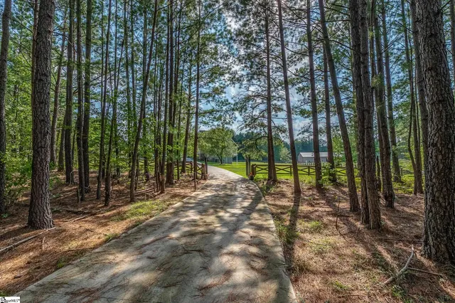 $750,000 | 842 Dunklin Bridge Road, Fountain Inn, SC 29644