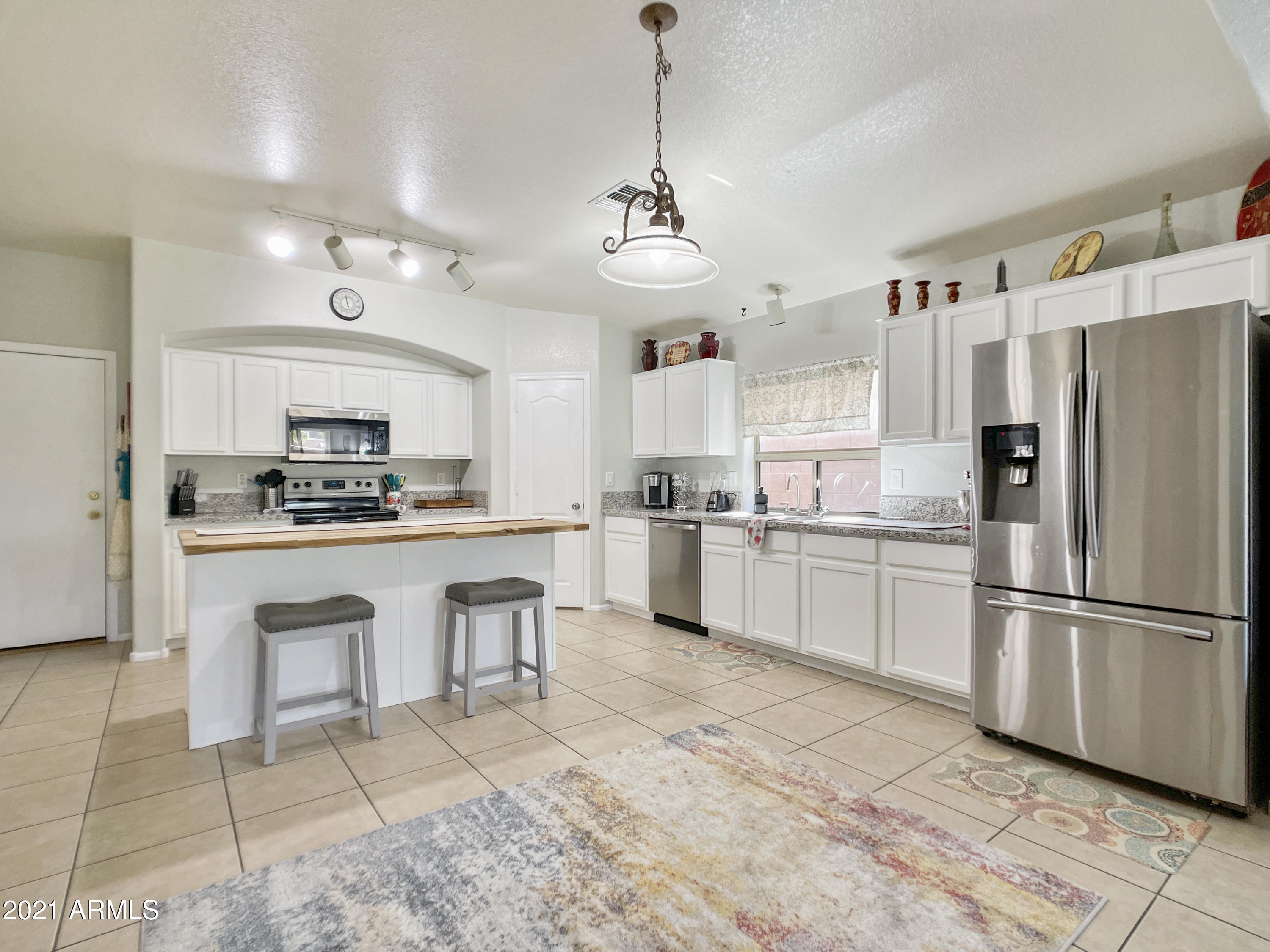 42558 Venture Road Maricopa, AZ 85138 - Photo 7 of 24 Kitchen 1
