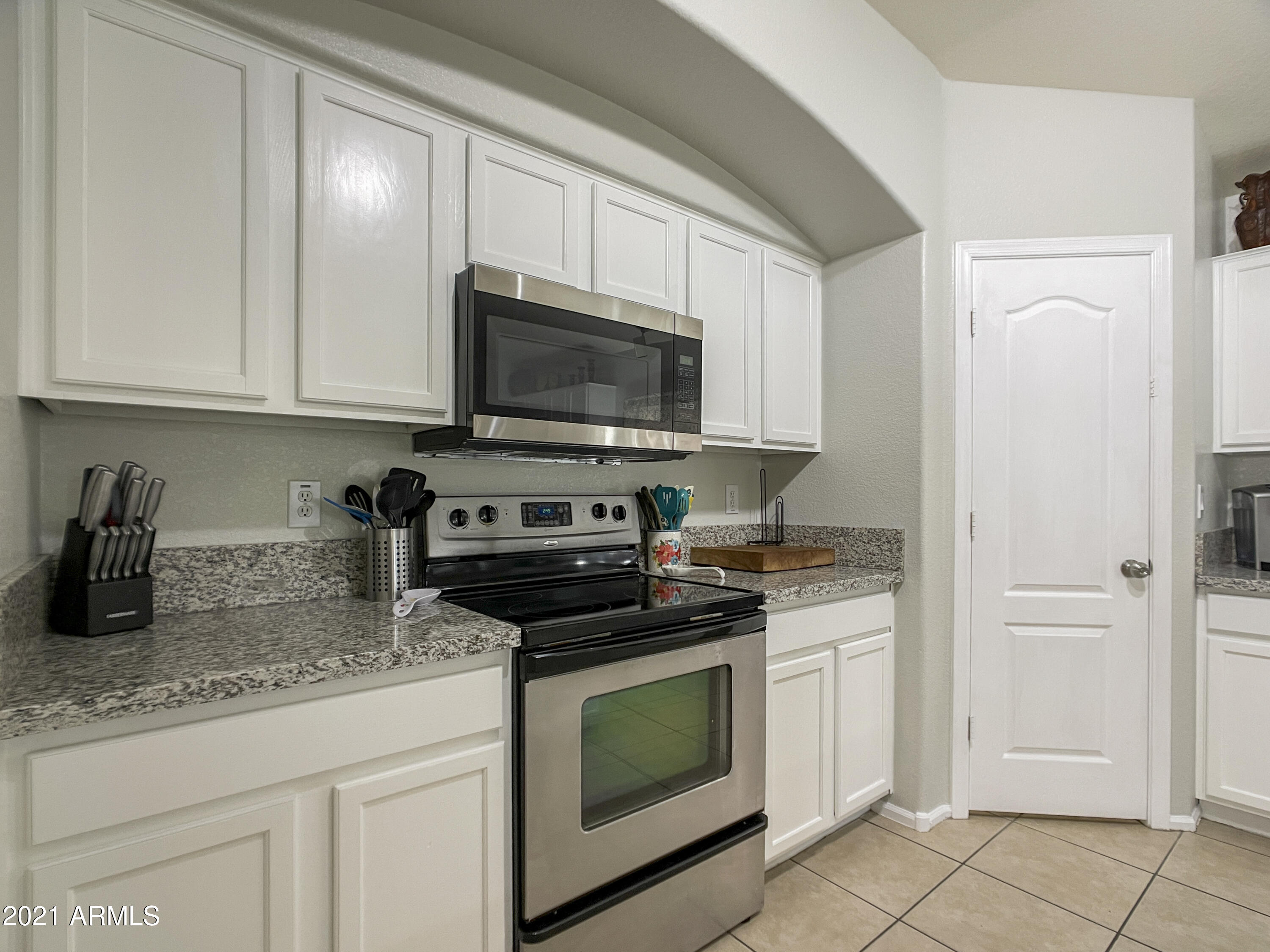 42558 Venture Road Maricopa, AZ 85138 - Photo 10 of 24 Kitchen 4