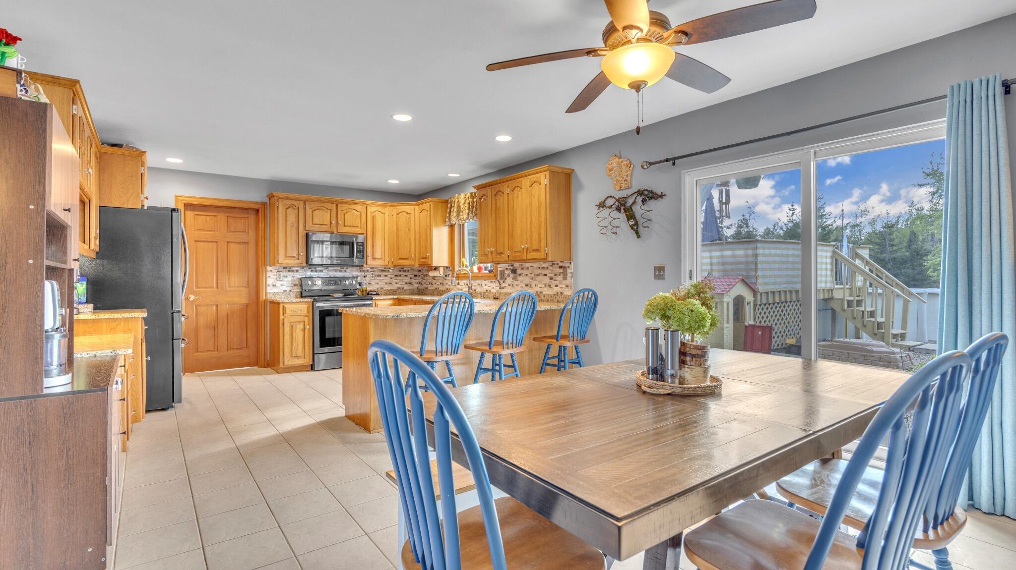 514 North Alverno Road Manitowoc Rapids, WI 54220 - Photo 7 of 44 Kitchen and Dining View