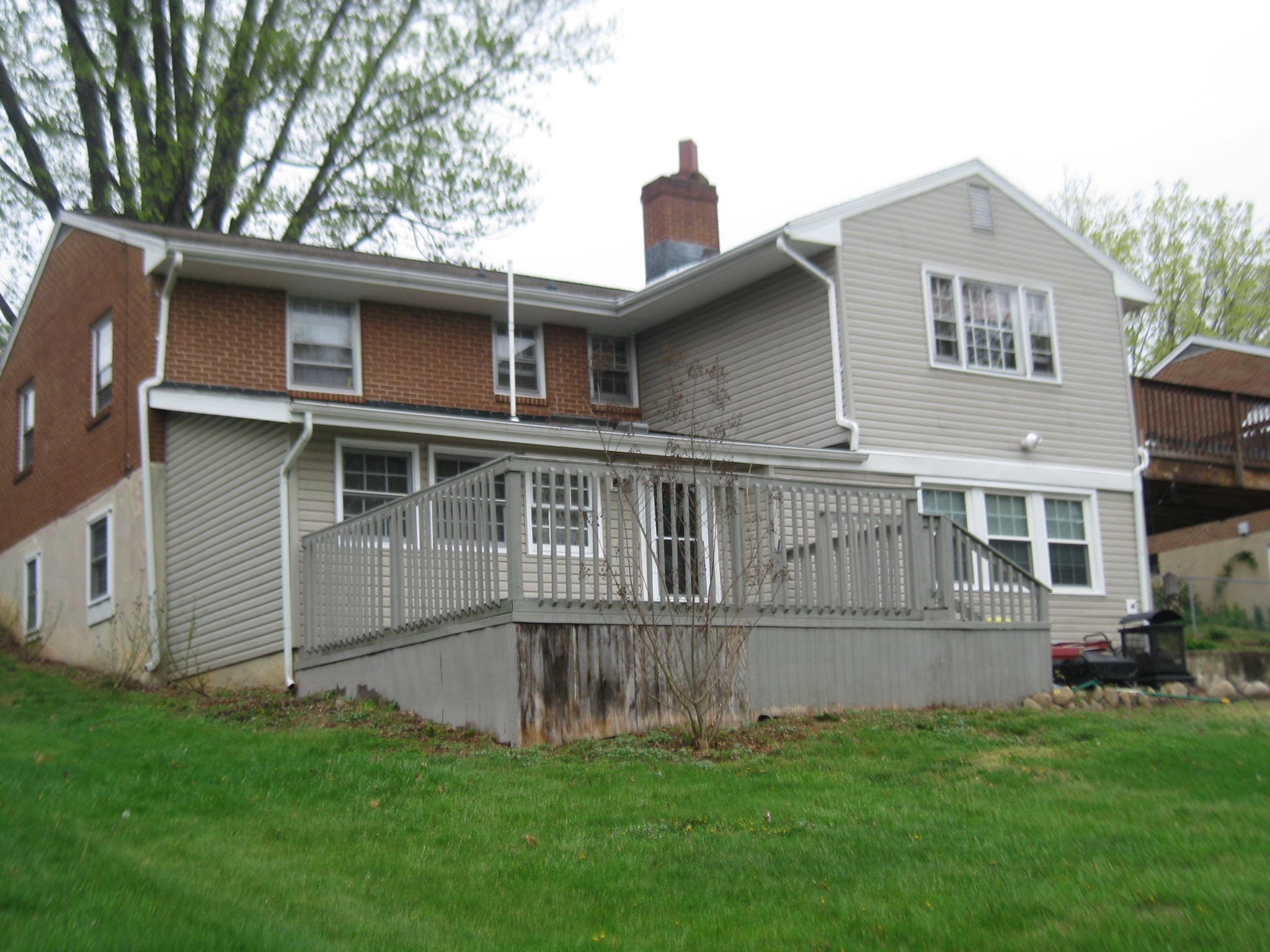 6527 Sherry Road Roanoke, VA 24019 - Photo 2 of 35 Back View
