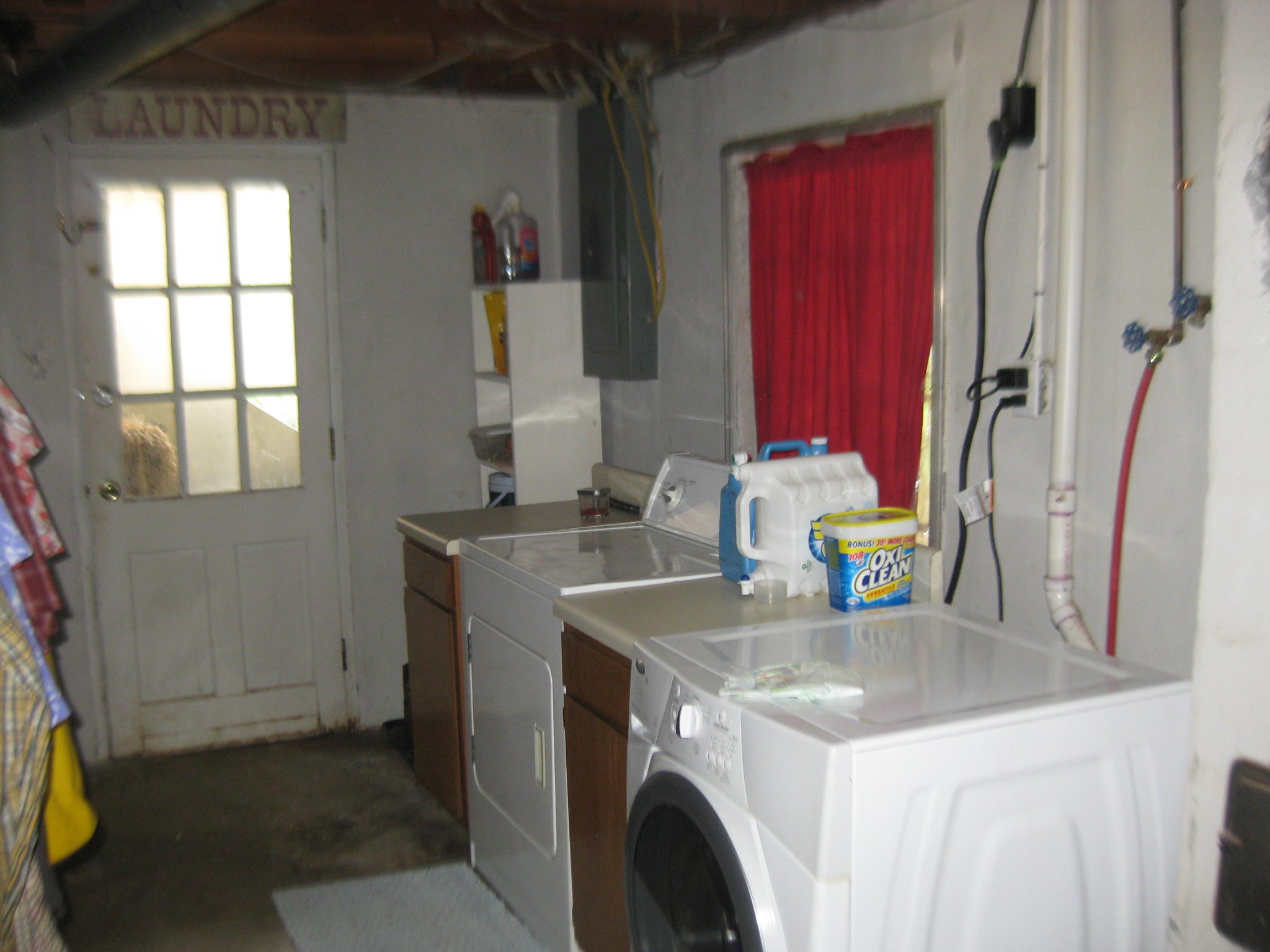 6527 Sherry Road Roanoke, VA 24019 - Photo 28 of 35 Laundry