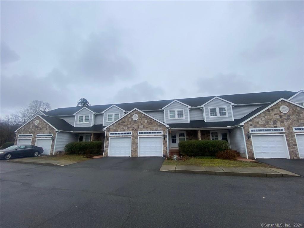 203 Lantern Court, Unit 203 Clinton, CT 06413 - Photo 2 of 6