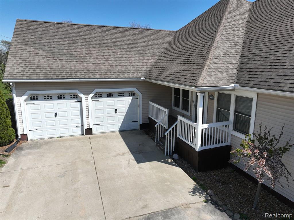 14077 Bird Road Byron, MI 48418 - Photo 2 of 63