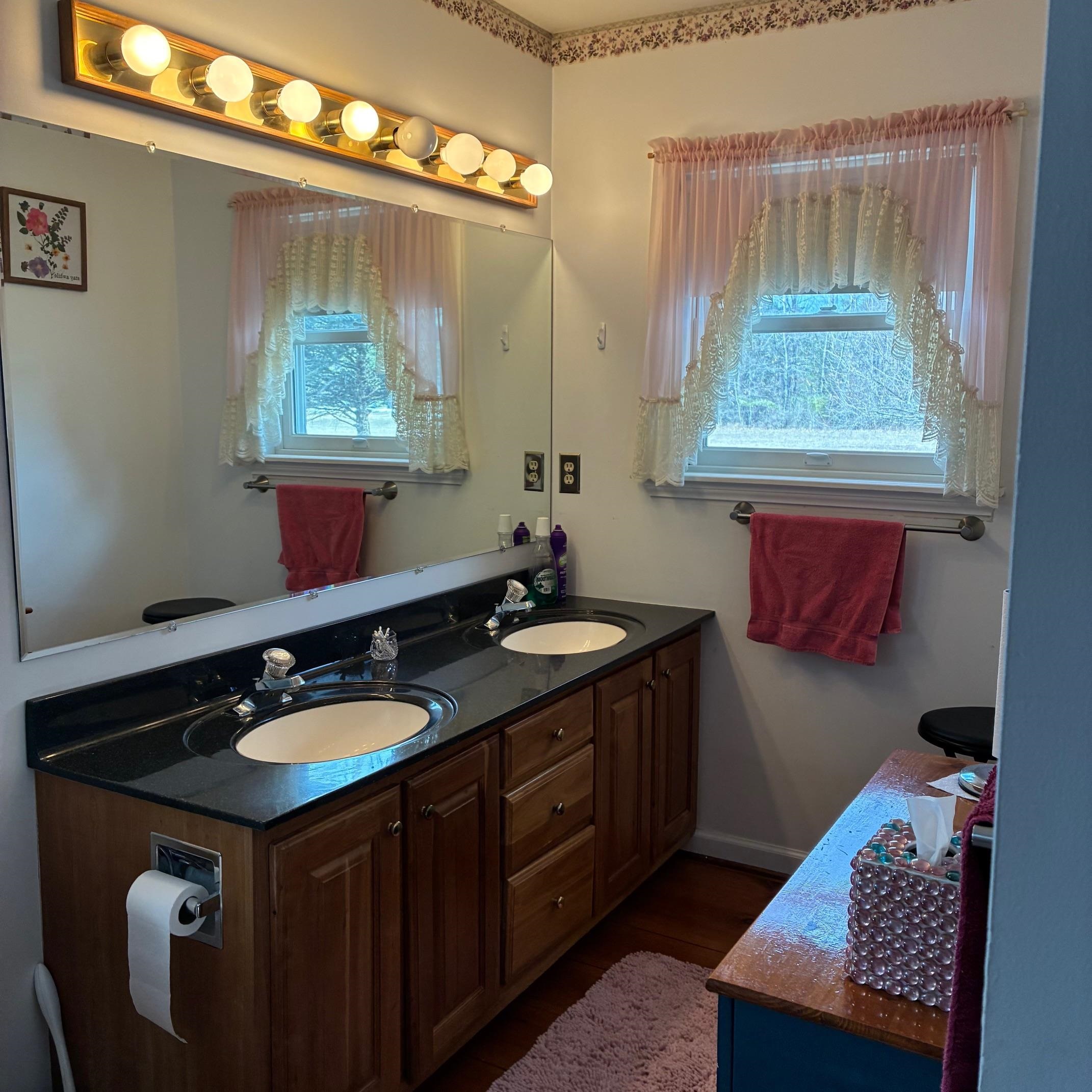 537 Highway 244 Thetford, VT 05045 - Photo 24 of 35