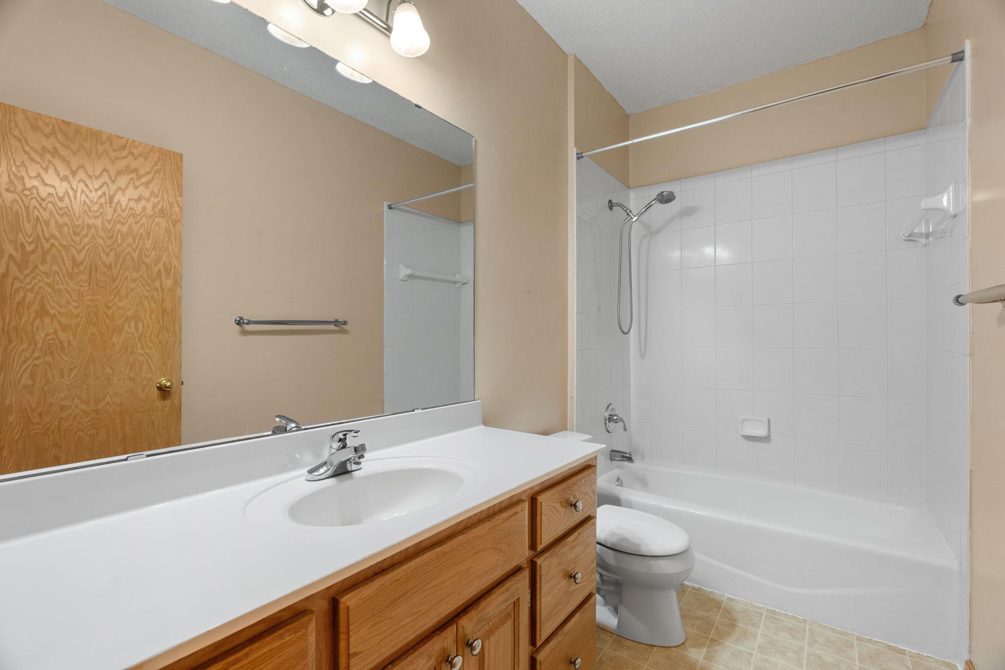8975 Hunters Way Apple Valley, MN 55124 - Photo 23 of 27 Gallery Image 23