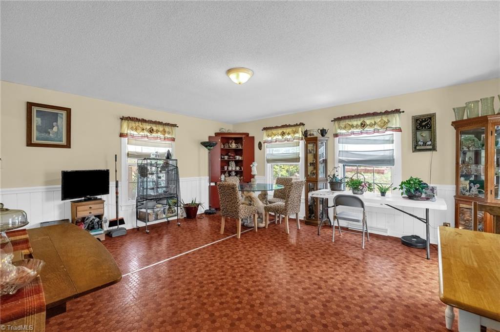 918 Hampton Street Eden, NC 27288 - Photo 14 of 38