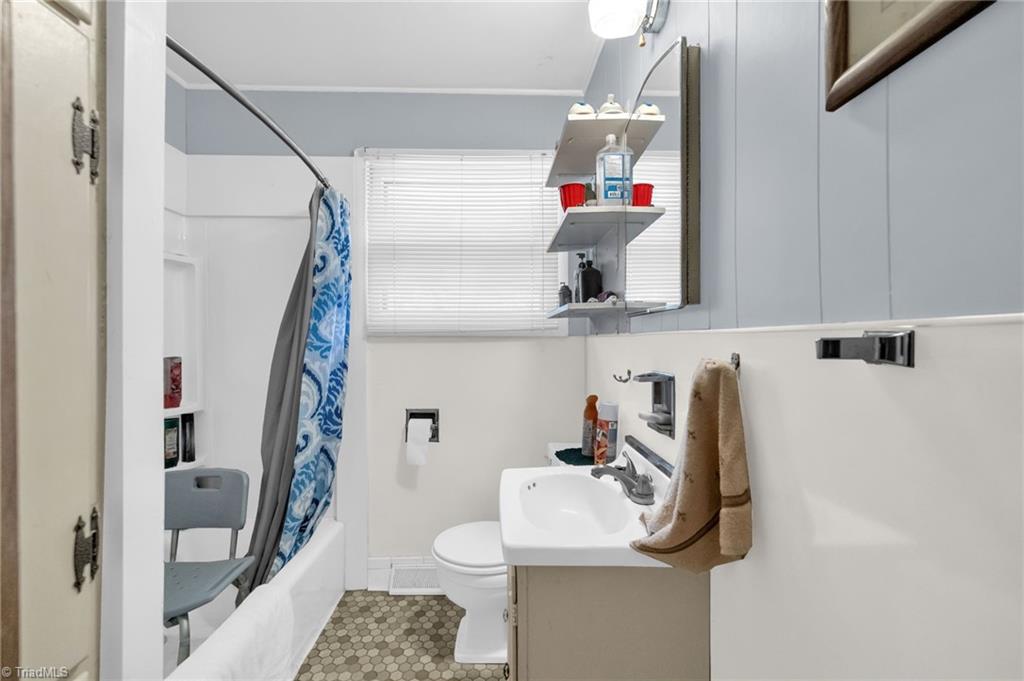 918 Hampton Street Eden, NC 27288 - Photo 25 of 38