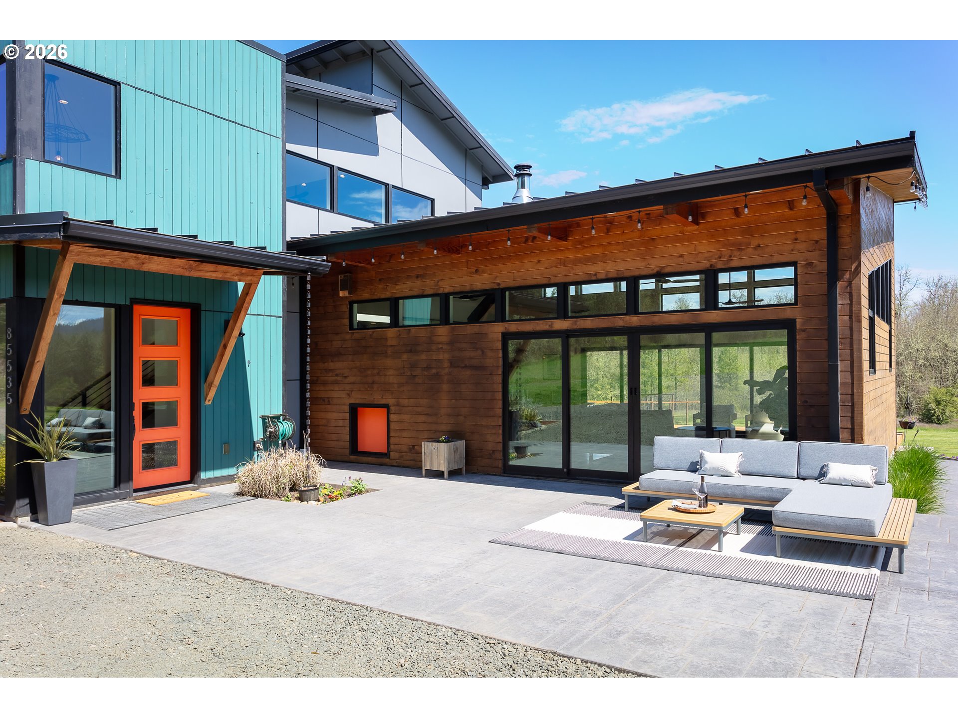 85535 Lancer Lane Eugene, OR 97405 - Photo 4 of 45 a view of a house with a large windows