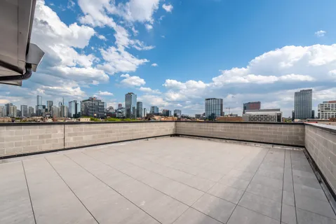 $1,199,000 | 1347 West Grand Avenue, Unit 4S, Chicago, IL 60642