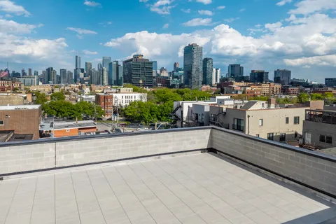 $1,199,000 | 1347 West Grand Avenue, Unit 4S, Chicago, IL 60642