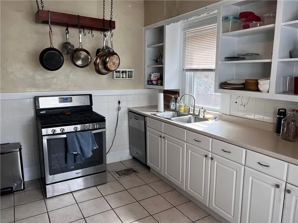 $1,900 | 21 Morningside Park, Rochester, NY 14607