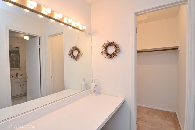 236 East Rimini Court Palatine, IL 60067 - Photo 12 of 16