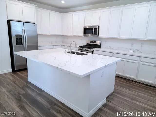 $2,200 | 2924 Gaffer Film Street, Las Vegas, NV 89156