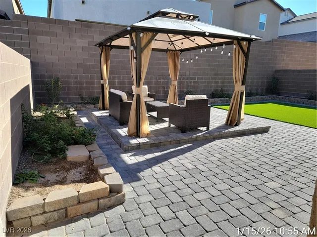 $2,200 | 2924 Gaffer Film Street, Las Vegas, NV 89156