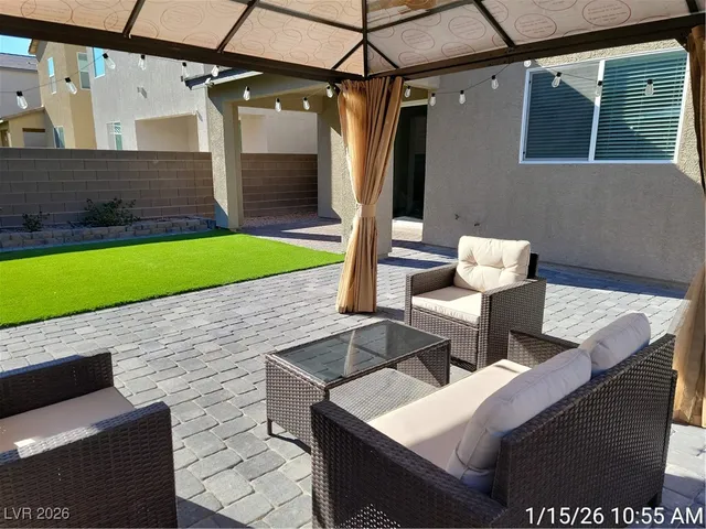 $2,200 | 2924 Gaffer Film Street, Las Vegas, NV 89156