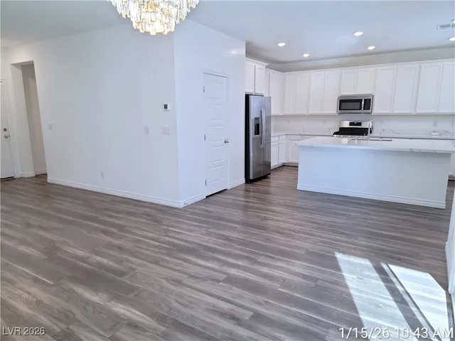 $2,200 | 2924 Gaffer Film Street, Las Vegas, NV 89156