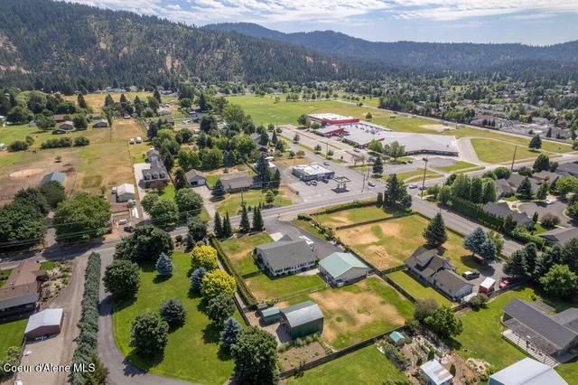 $845,000 | 5687 North 15th Street, Coeur D'Alene, ID 83815