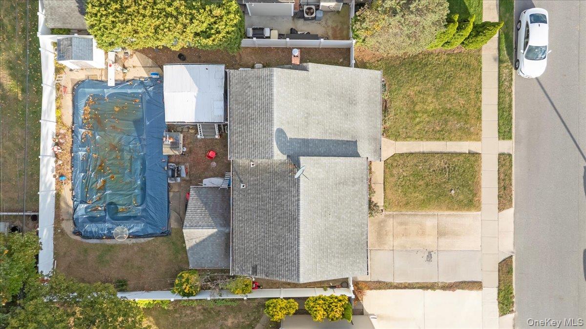 26 Bradford Lane Bethpage, NY 11714 - Photo 18 of 24