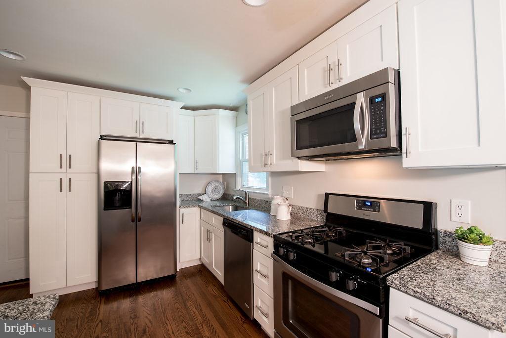 9014 Buckner Road Alexandria, VA 22309 - Photo 11 of 30 Kitchen
