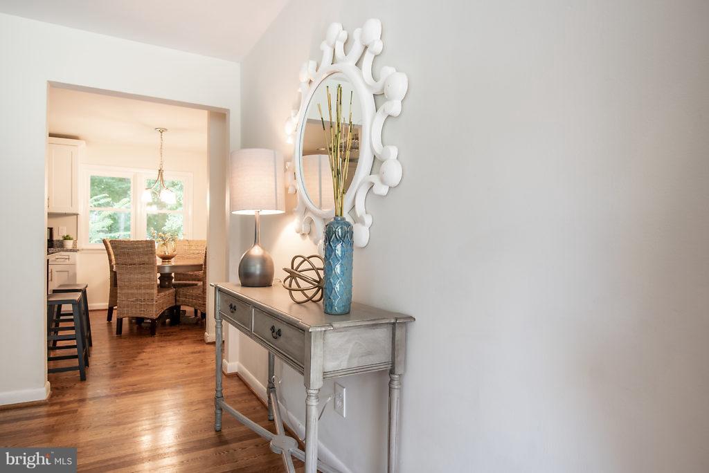 9014 Buckner Road Alexandria, VA 22309 - Photo 4 of 30 Interior (General)