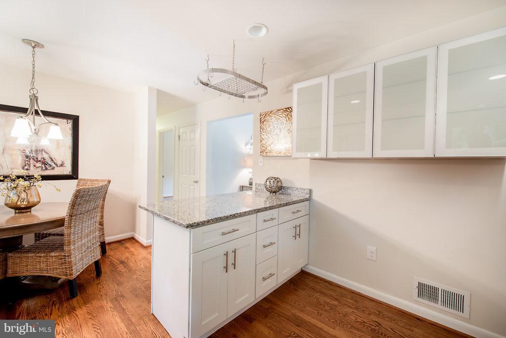 9014 Buckner Road Alexandria, VA 22309 - Photo 8 of 30 Kitchen