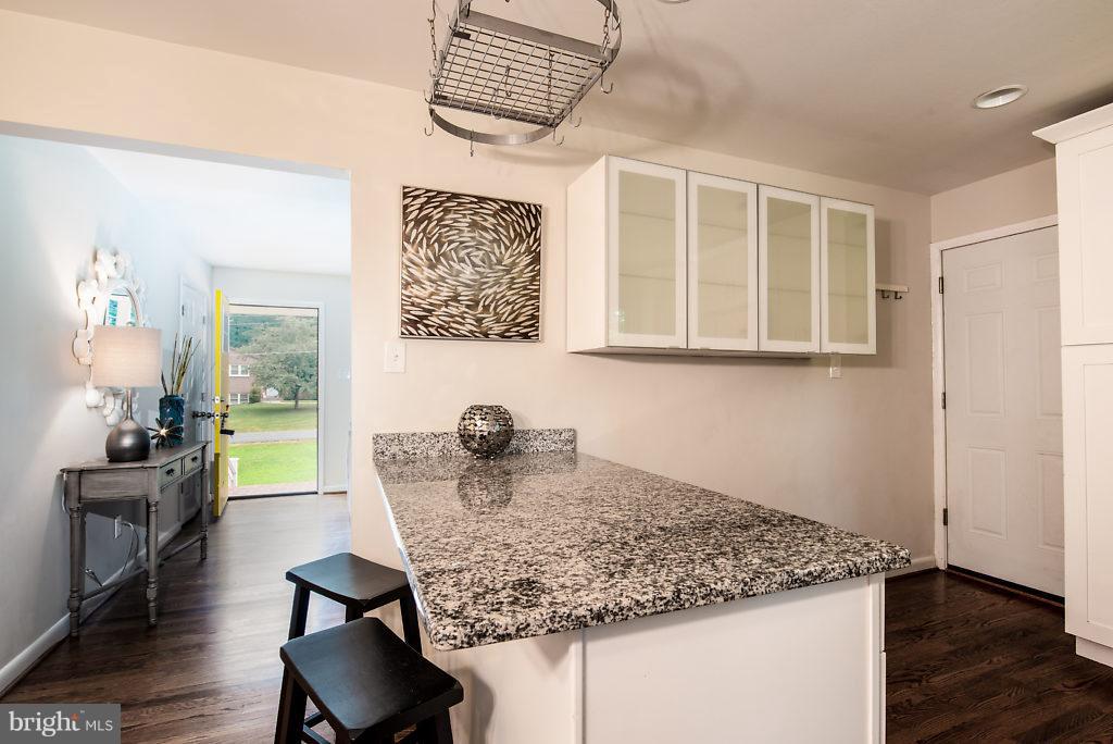 9014 Buckner Road Alexandria, VA 22309 - Photo 10 of 30 Kitchen