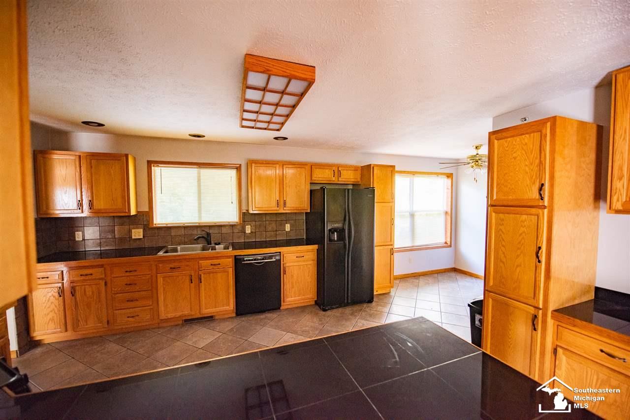 19729 Gudith Road Trenton, MI 48183 - Photo 11 of 44 Gallery Image 11