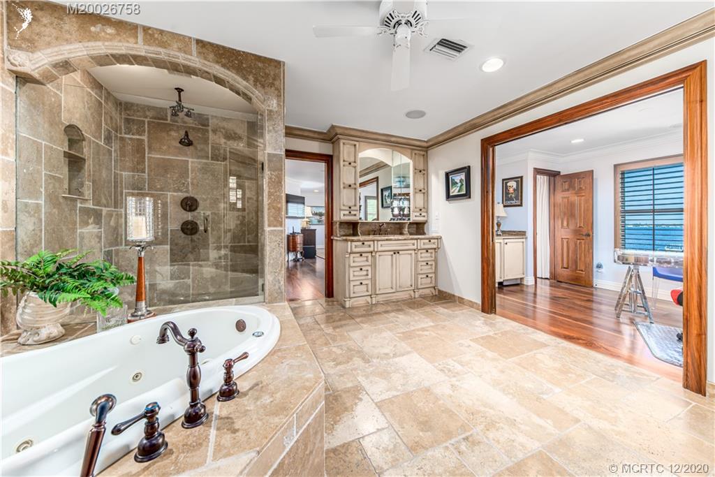 1051 Southeast Riverside Drive Stuart, FL 34996 - Photo 35 of 52 Gallery Image 35
