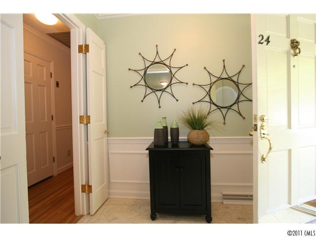 1324 Braeburn Road Charlotte, NC 28211 - Photo 2 of 16 Gallery Image 2