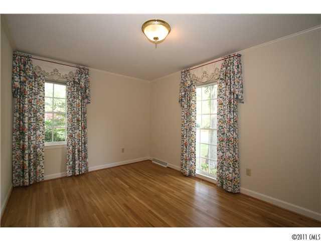 1324 Braeburn Road Charlotte, NC 28211 - Photo 11 of 16 Gallery Image 11