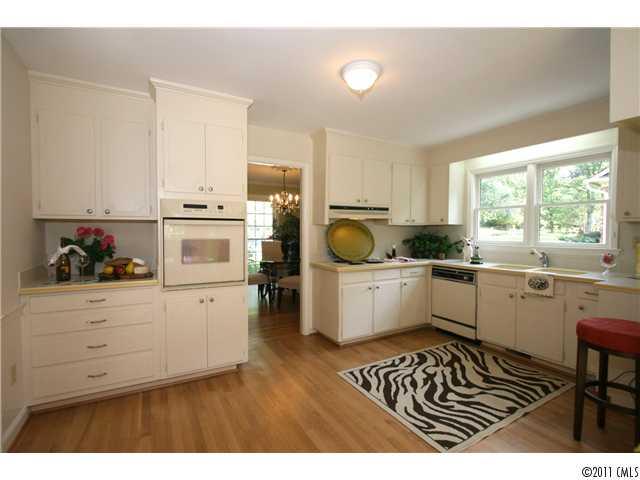 1324 Braeburn Road Charlotte, NC 28211 - Photo 5 of 16 Gallery Image 5