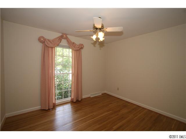 1324 Braeburn Road Charlotte, NC 28211 - Photo 10 of 16 Gallery Image 10