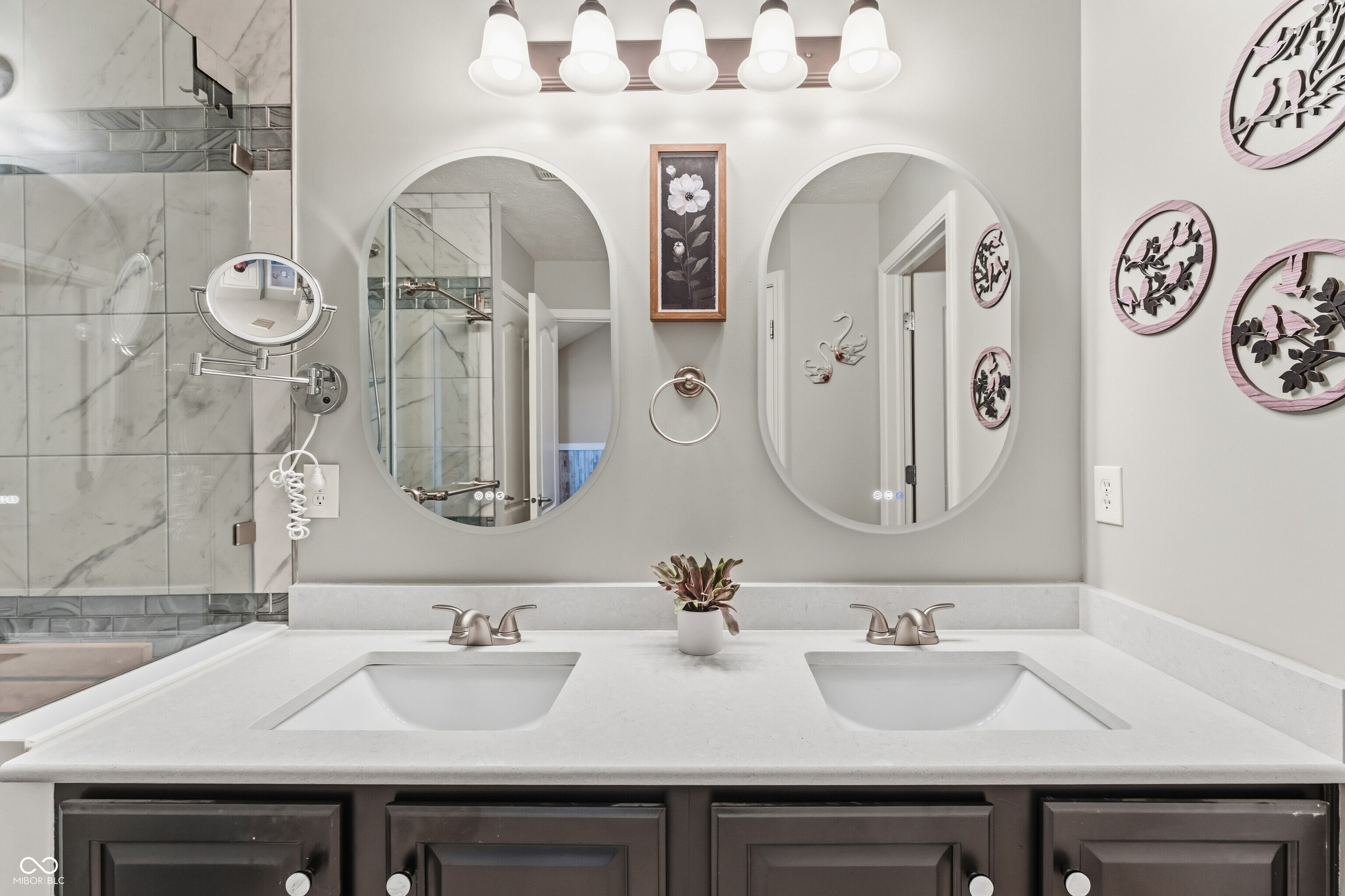 6075 Prairie Stream Way Columbus, IN 47203 - Photo 21 of 35