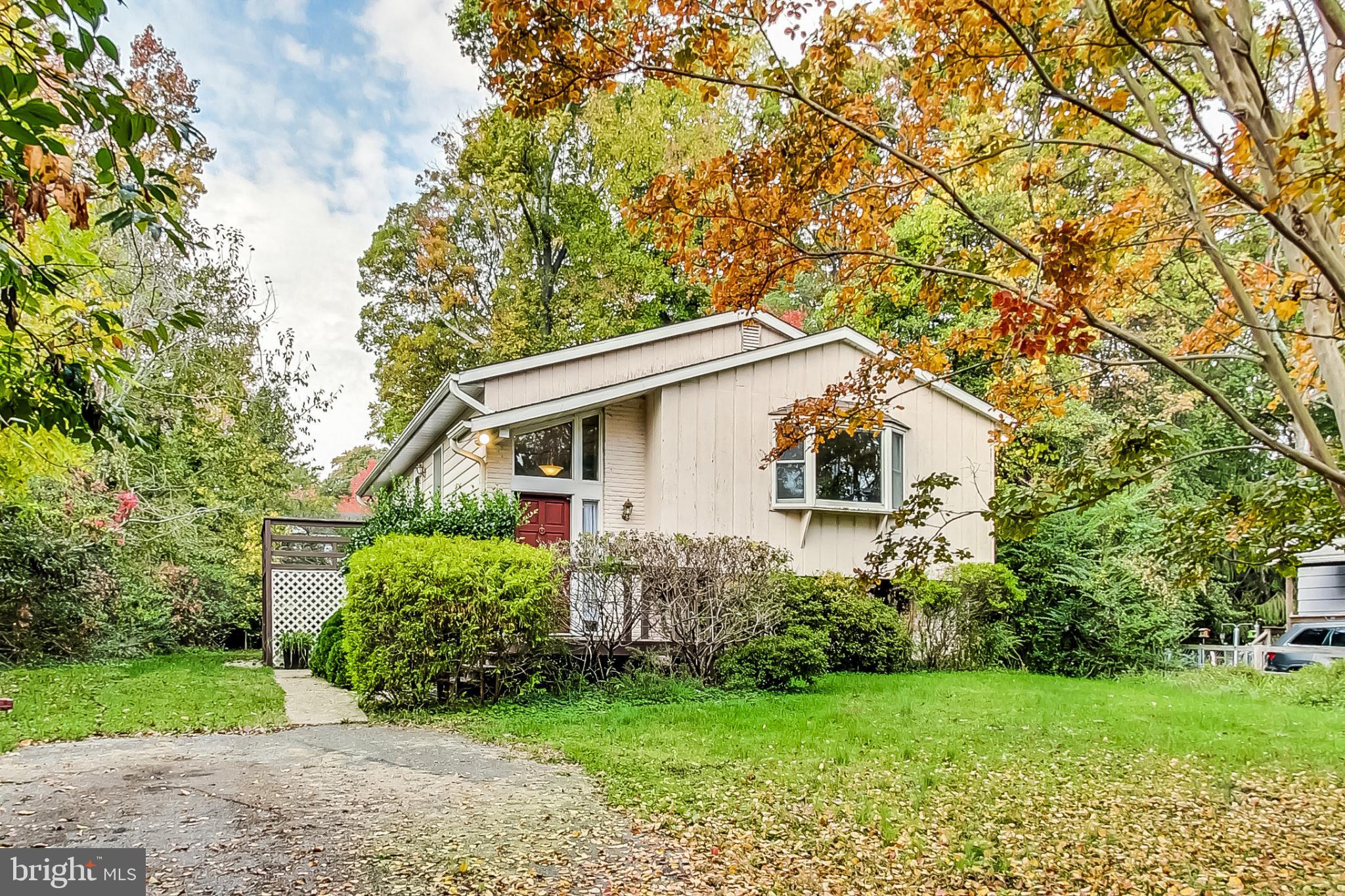 412 Walnut Drive Annapolis, MD 21403 - Photo 2 of 42 a view of a back yard of the house