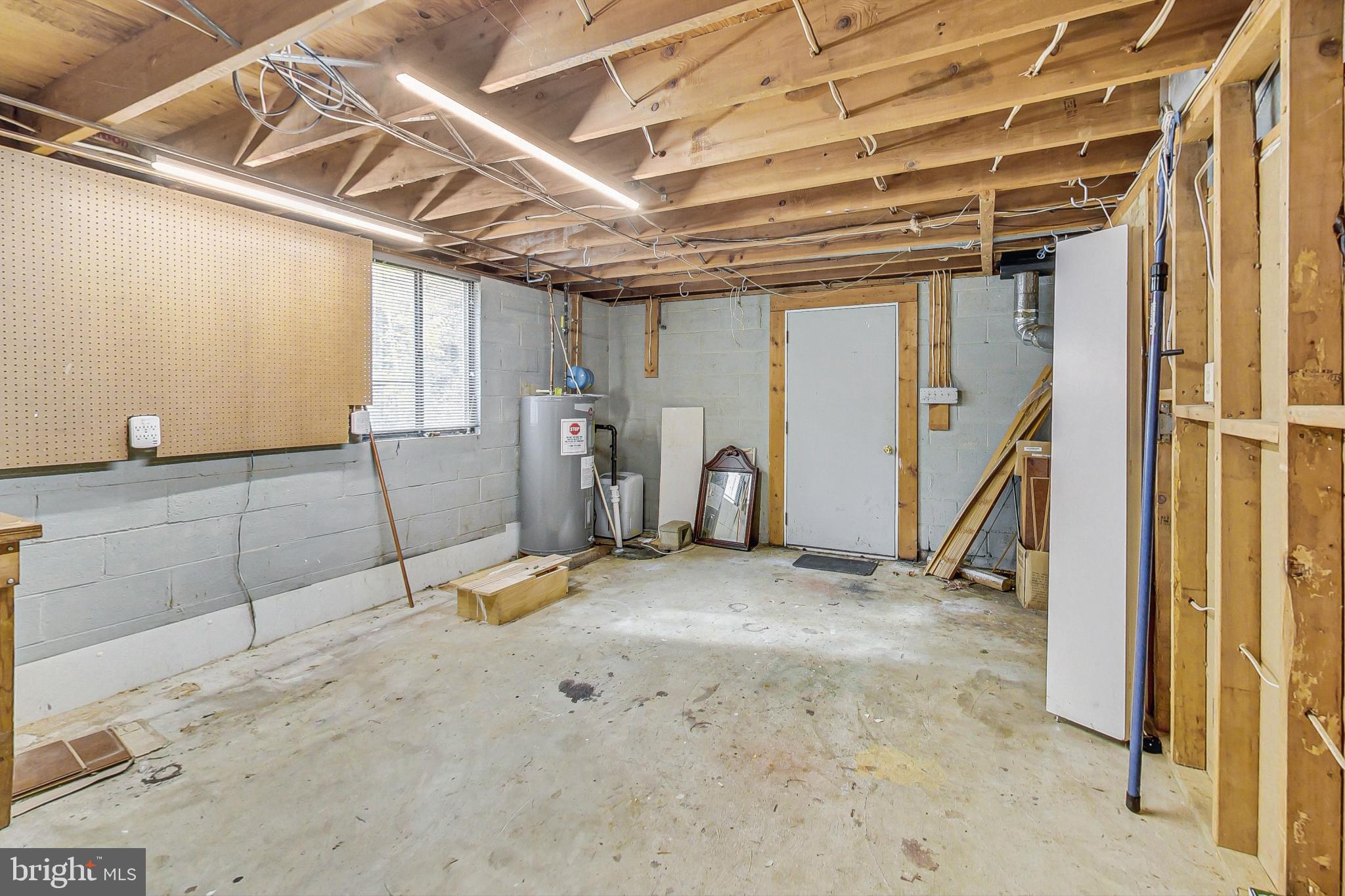 412 Walnut Drive Annapolis, MD 21403 - Photo 33 of 42 a view of a garage