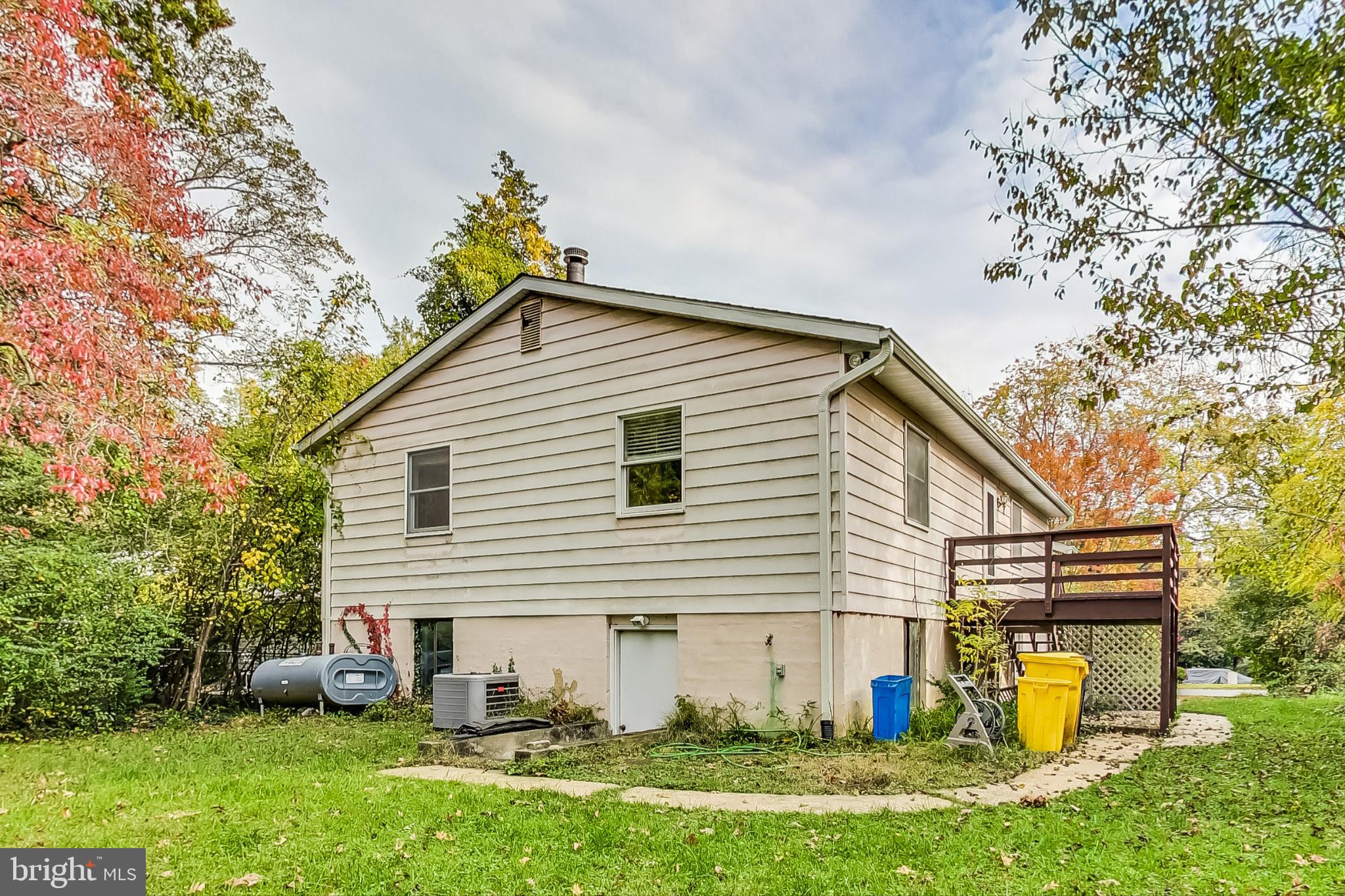 412 Walnut Drive Annapolis, MD 21403 - Photo 40 of 42 a view of a house with a yard