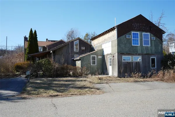 $299,900 | 83 Roosevelt Avenue, Butler, NJ 07405