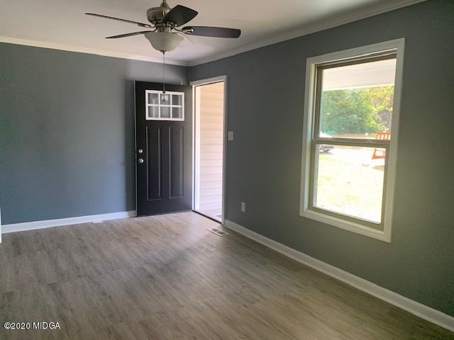 957 Perdue Street Macon, GA 31206 - Photo 3 of 13 957perduelivdoor