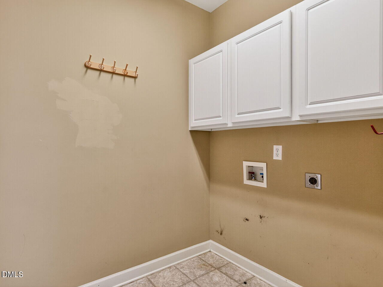 101 Fringe Tree Court Cary, NC 27519 - Photo 18 of 40 Laundry Room Main Level