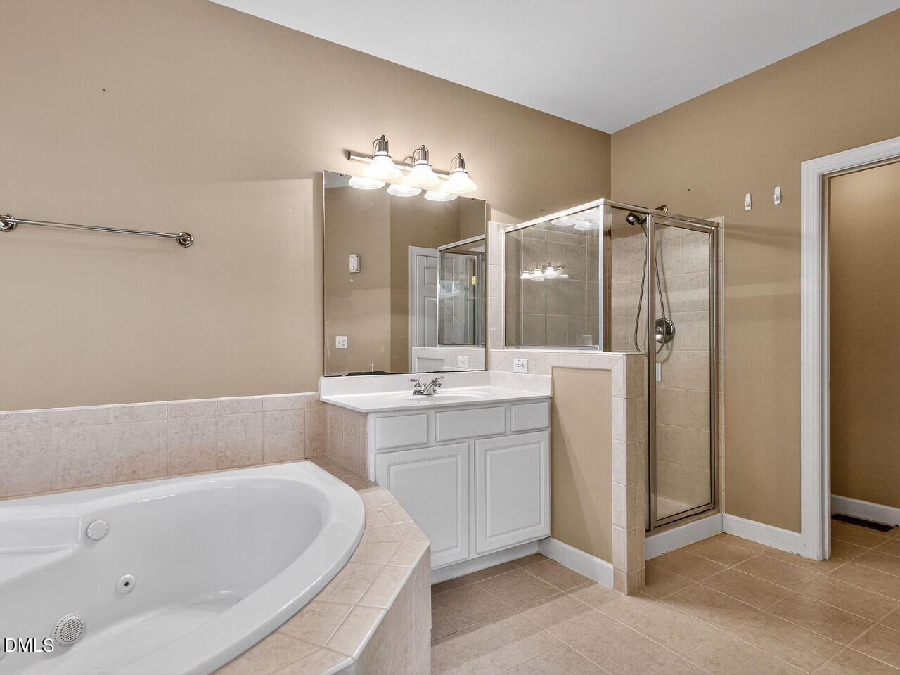 101 Fringe Tree Court Cary, NC 27519 - Photo 21 of 40 Primary Bath