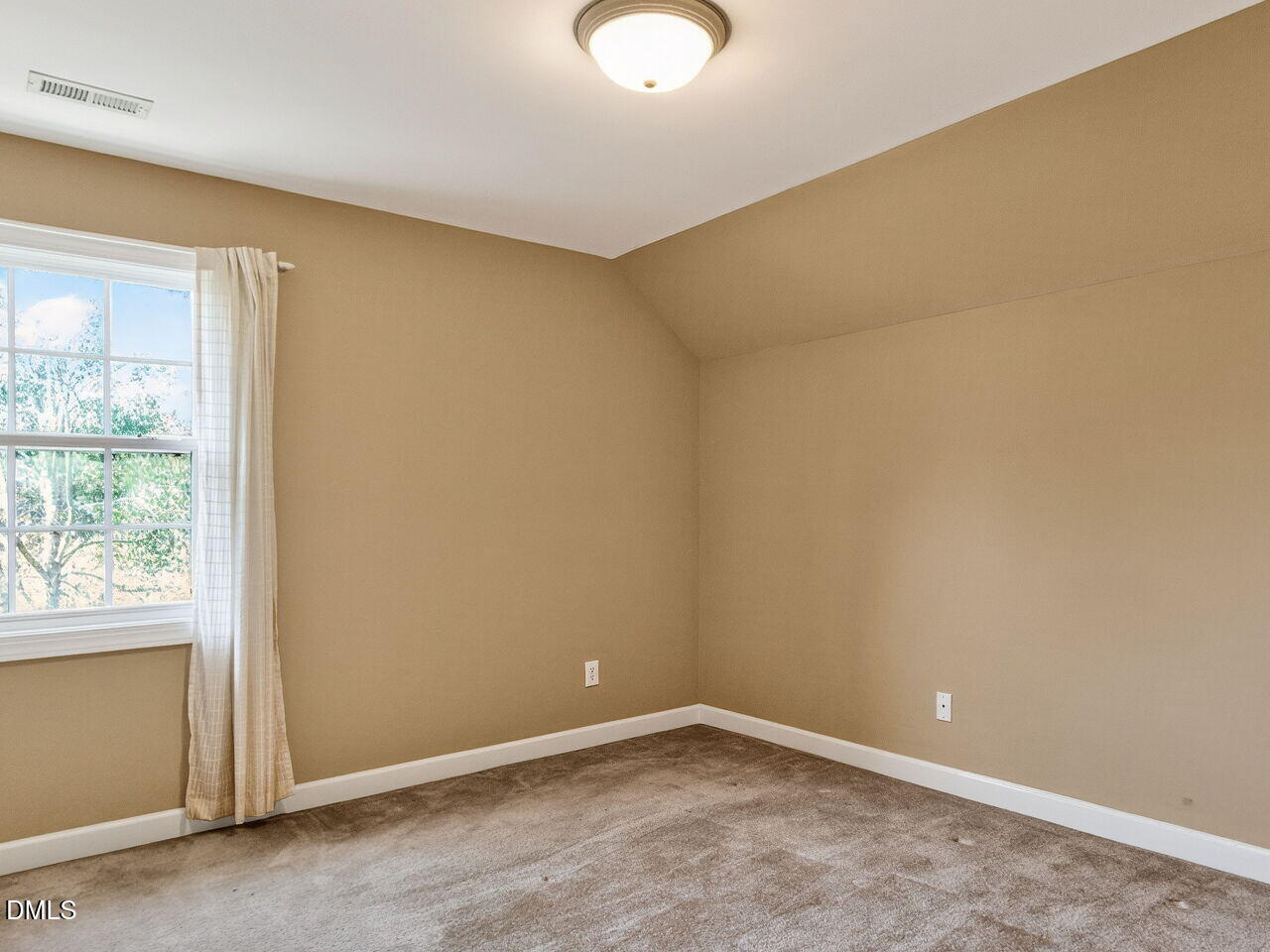 101 Fringe Tree Court Cary, NC 27519 - Photo 24 of 40 Upstairs Bedroom 2