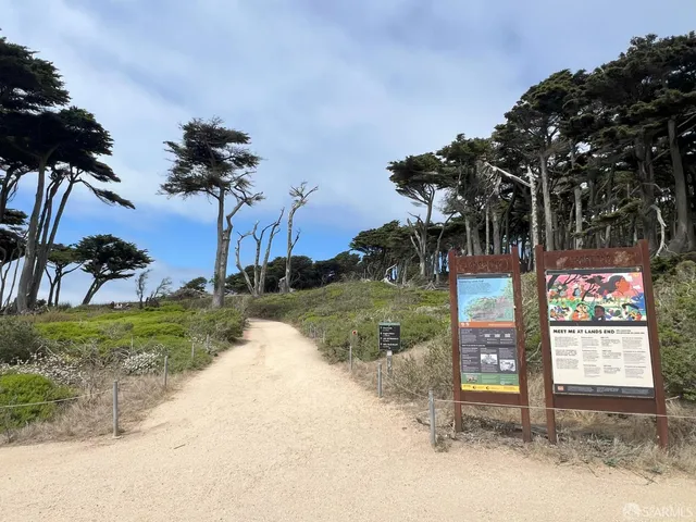 a view of outdoor space